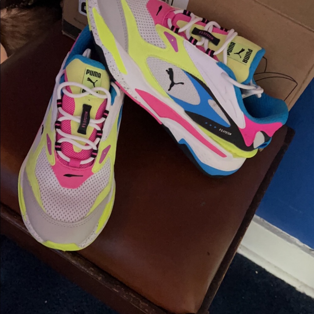 Pumas shoes